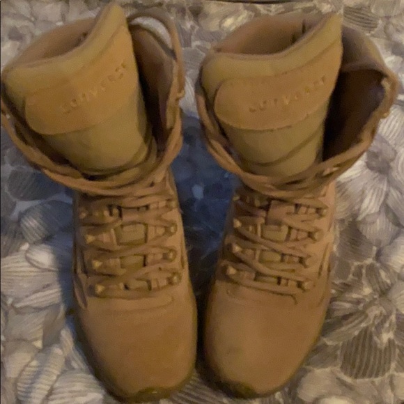 converse rapid response boots